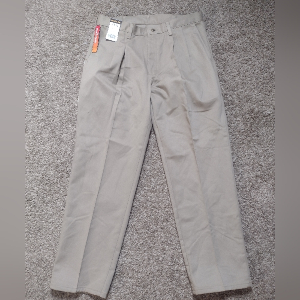 Rustler Men's Khaki Double Pleat Wrinkle-Resist Straight Pants 34x30 A24
